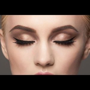 Younique Liquid Eyeliner - Color: Perfect (Black)